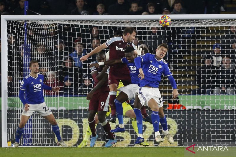 Gol telat Dawson selamatkan West Ham dari kekalahan atas Leicester