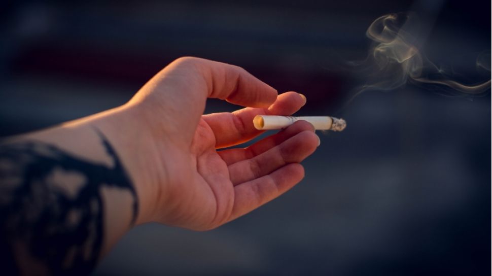 Benarkah Rokok Bisa Mengurangi Stres? Ini Faktanya