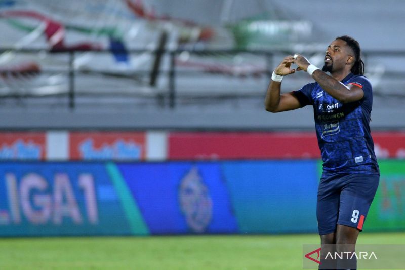 Dwigol Carlos Fortes bawa Arema FC amankan tiga poin dari Persita