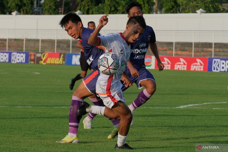 Boaz Solossa selamatkan Borneo FC dari kekalahan saat lawan Persita