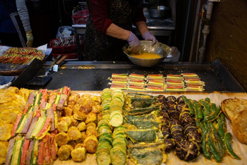 Rekomendasi Street Food Korea yang Cocok Disantap Saat Musim Dingin