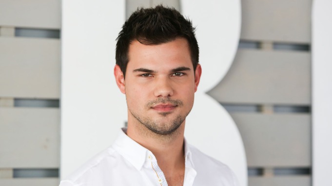 Tenar Karena Twilight, Taylor Lautner Sempat Takut Keluar Rumah