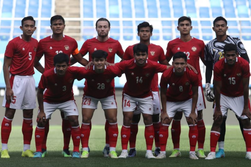 Ribuan orang rela antre semalaman demi tiket Indonesia U-23 vs Vietnam