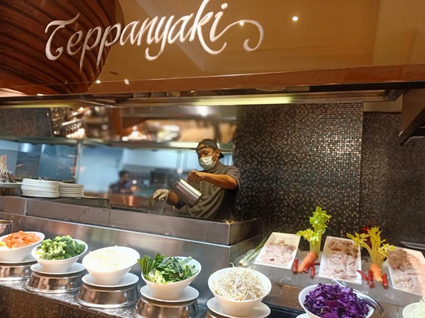 Icip-Icip Teppanyaki dan Satai Padang di Asia Restaurant The Ritz Carlton
