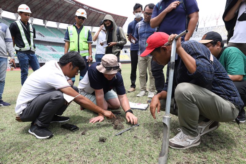 FIFA cek lapangan untuk Piala Dunia U-20 di Surabaya
