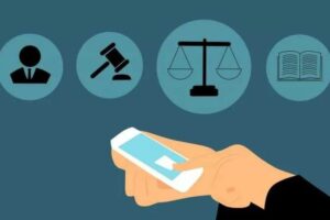 Revisi UU ITE Harus Paksa Media Sosial Transparan soal Konten Ilegal
