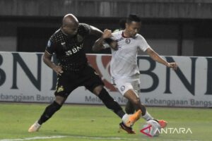 Arema FC kalahkan Bhayangkara Presisi Indonesia FC 2-0