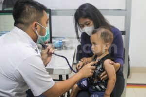 Polusi Udara Masih Merajalela, Dokter Berikan Tips Pertolongan Pertama Saat Anak Kena ISPA