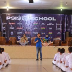 PSIS kunjungi sekolah-sekolah untuk kenalkan dunia sepak bola